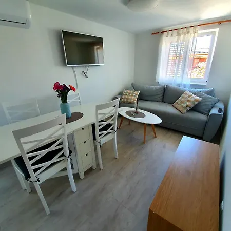 Domitrovic Apartamento Pirovac