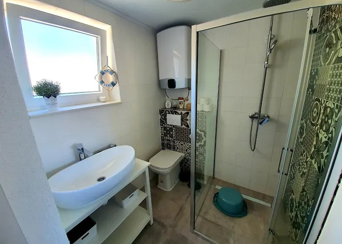 Domitrovic * ピロヴァッツ