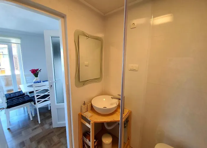 Domitrovic ピロヴァッツ