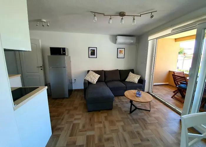 Domitrovic * ピロヴァッツ